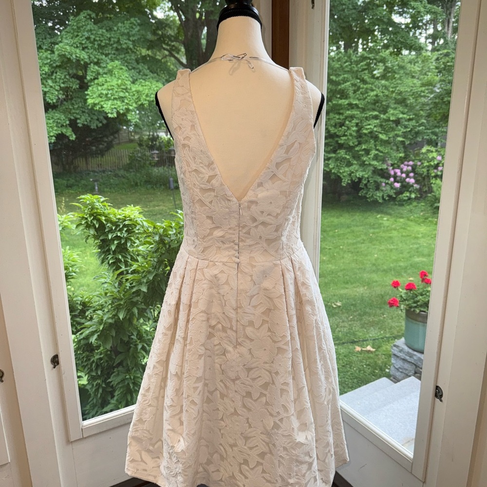 Pronovias Ivory Floral Mini Dress - Picture 4 of 8